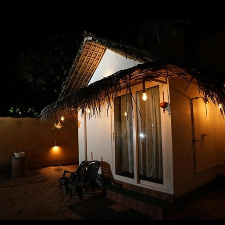 Tripsea Beach Villa Alappuzha Bagian luar foto