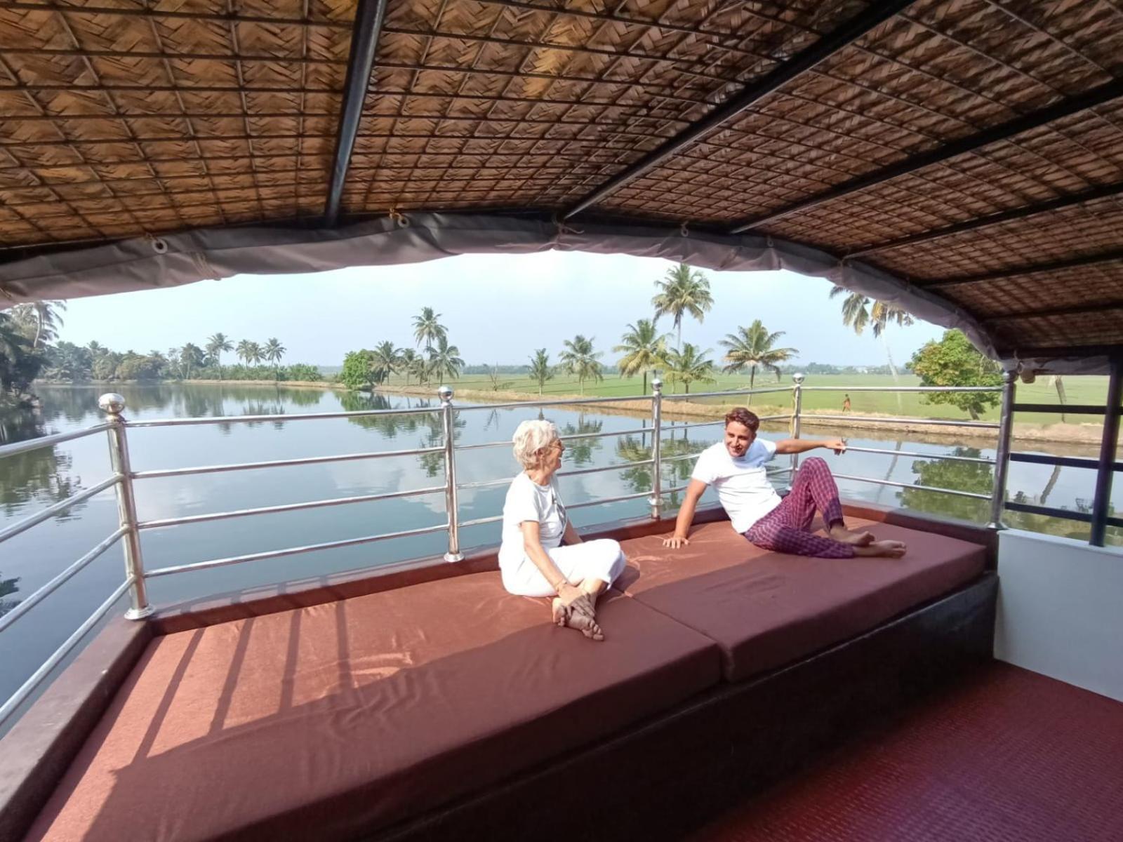 Tripsea Beach Villa Alappuzha Bagian luar foto