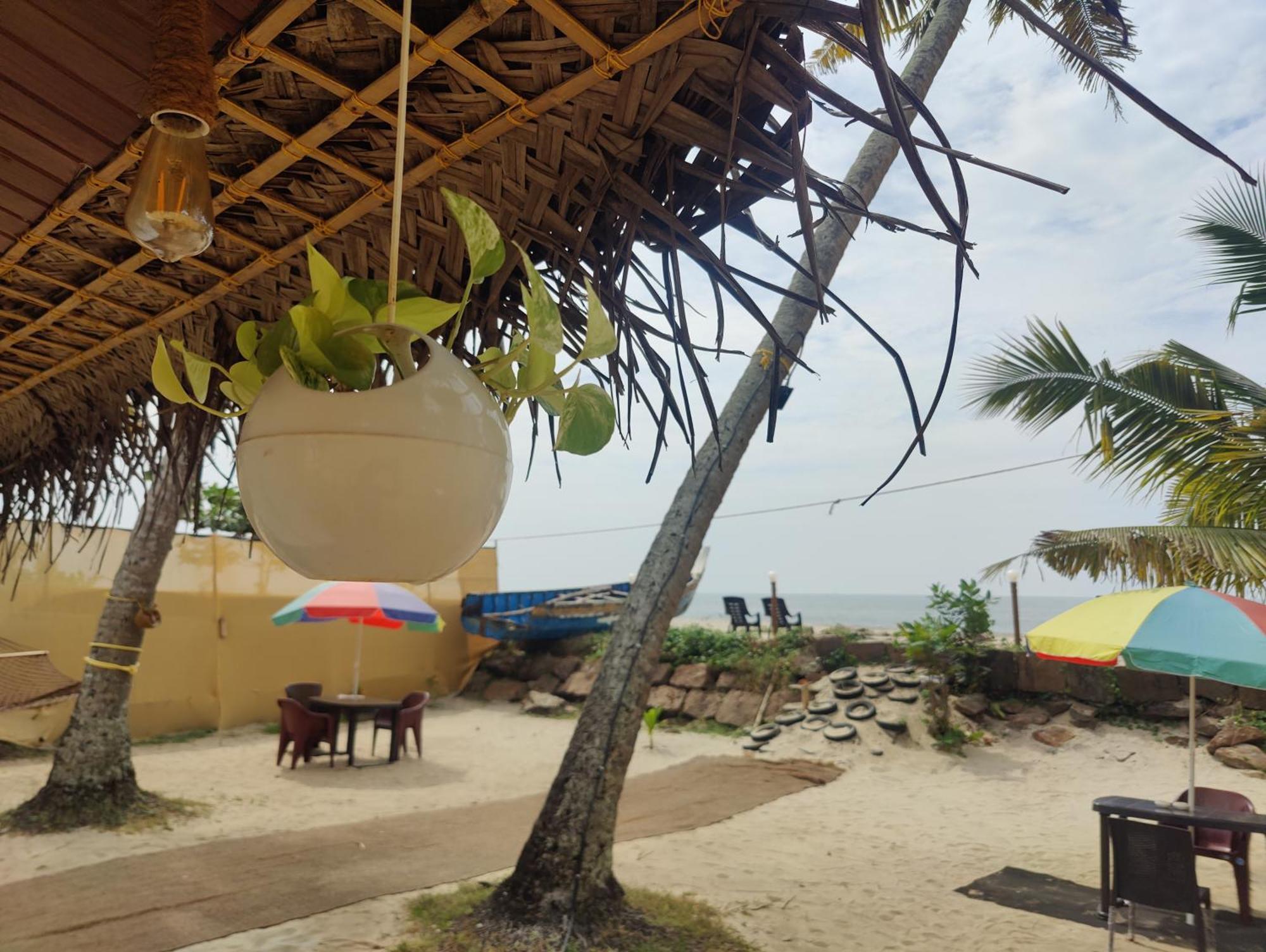 Tripsea Beach Villa Alappuzha Bagian luar foto